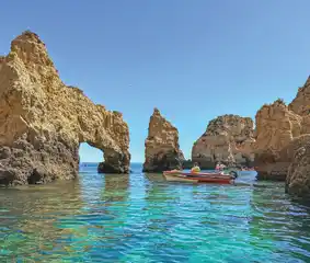 Ponta da Piedade Caves 