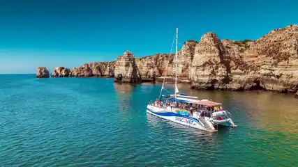 Golden Coast Catamaran Cruise - Half Day